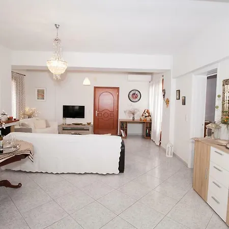 Charming In Kefalonia Island! Lixouri