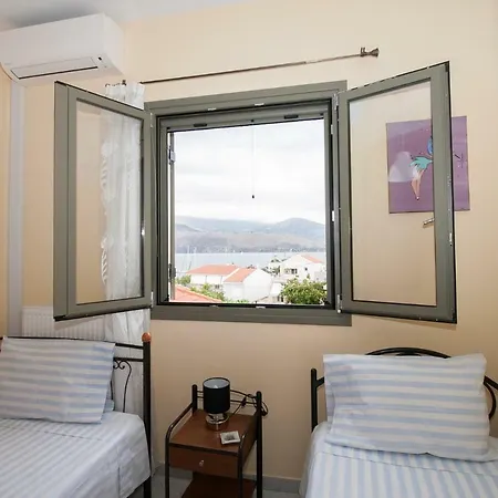 Charming In Kefalonia Island! Lixouri